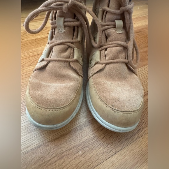 Sorel Joan Explorer Boots size 7 - Picture 2 of 7